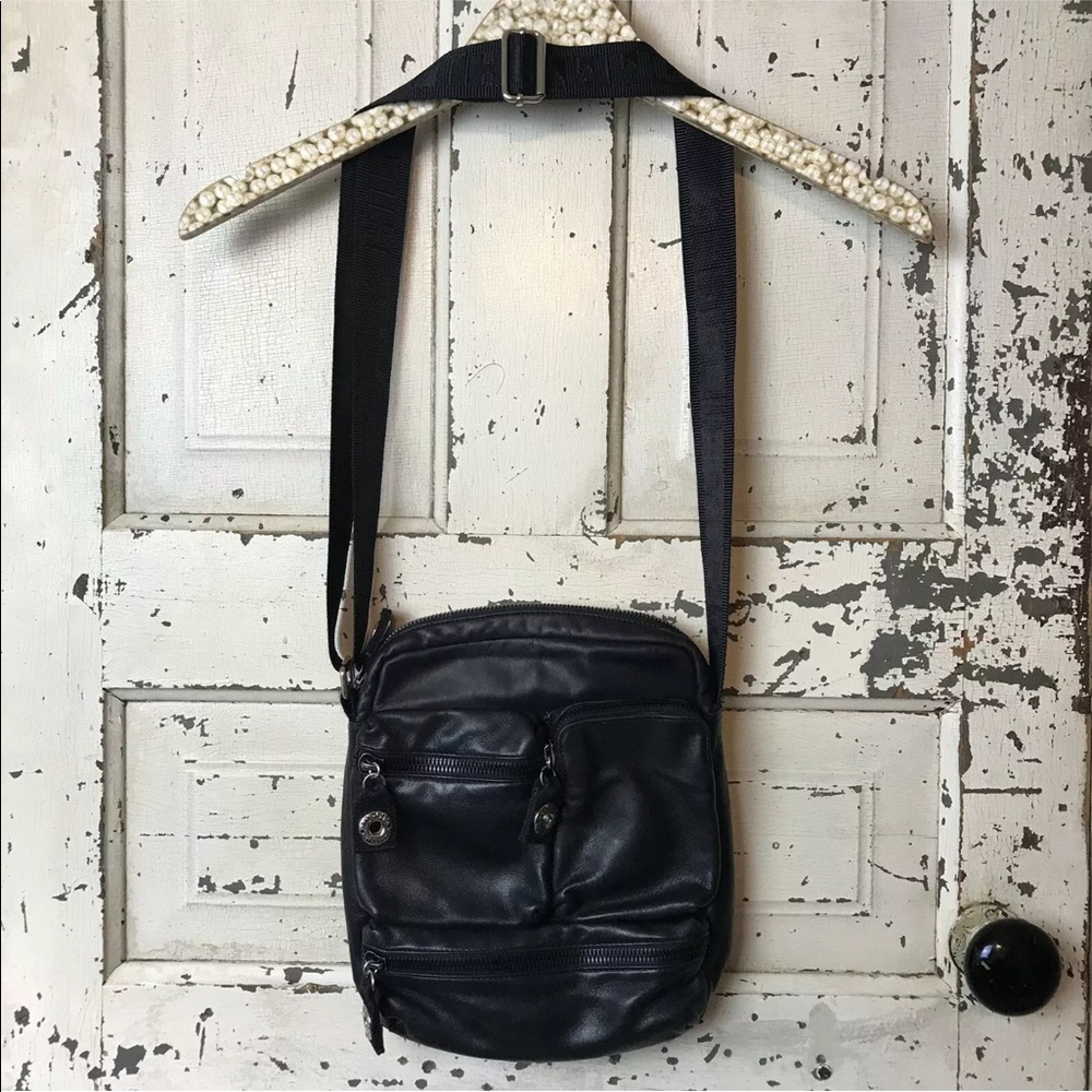 Tommy Hilfiger crossbody leather purse
